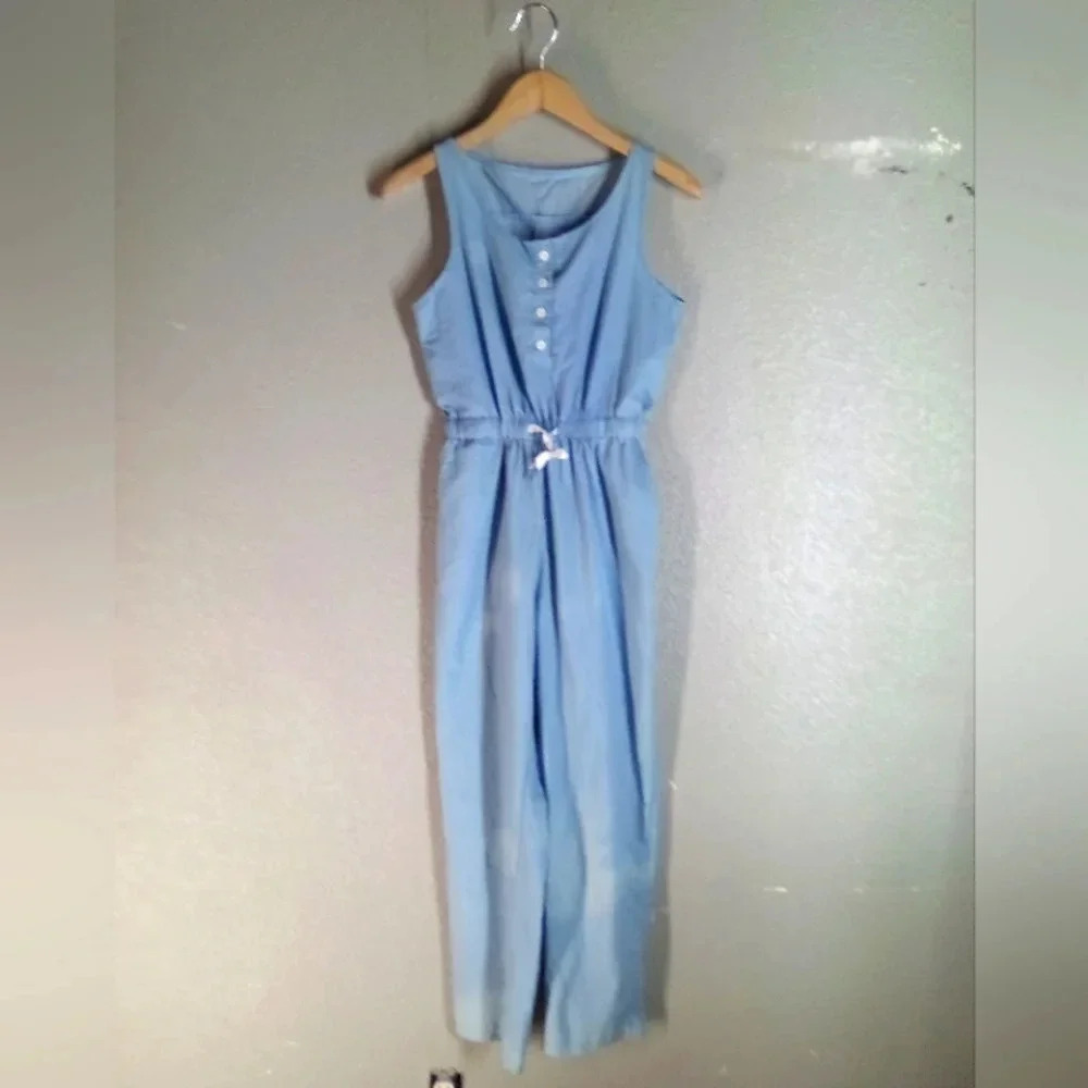 Jumpsuit size small ( Bag W )